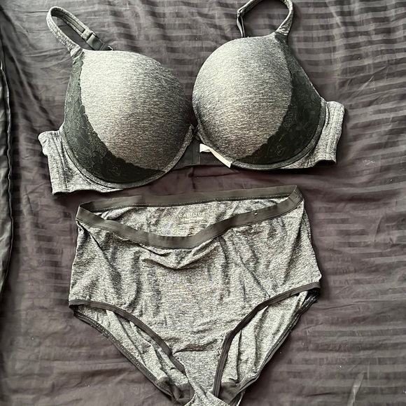 Cacique Intimates & Sleepwear Cacique Grey Bra And Panty Set Bra